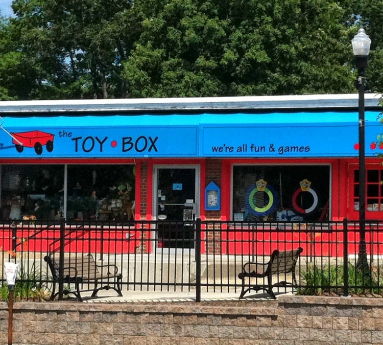 The Toy Box (Amherst,&nbspMA)